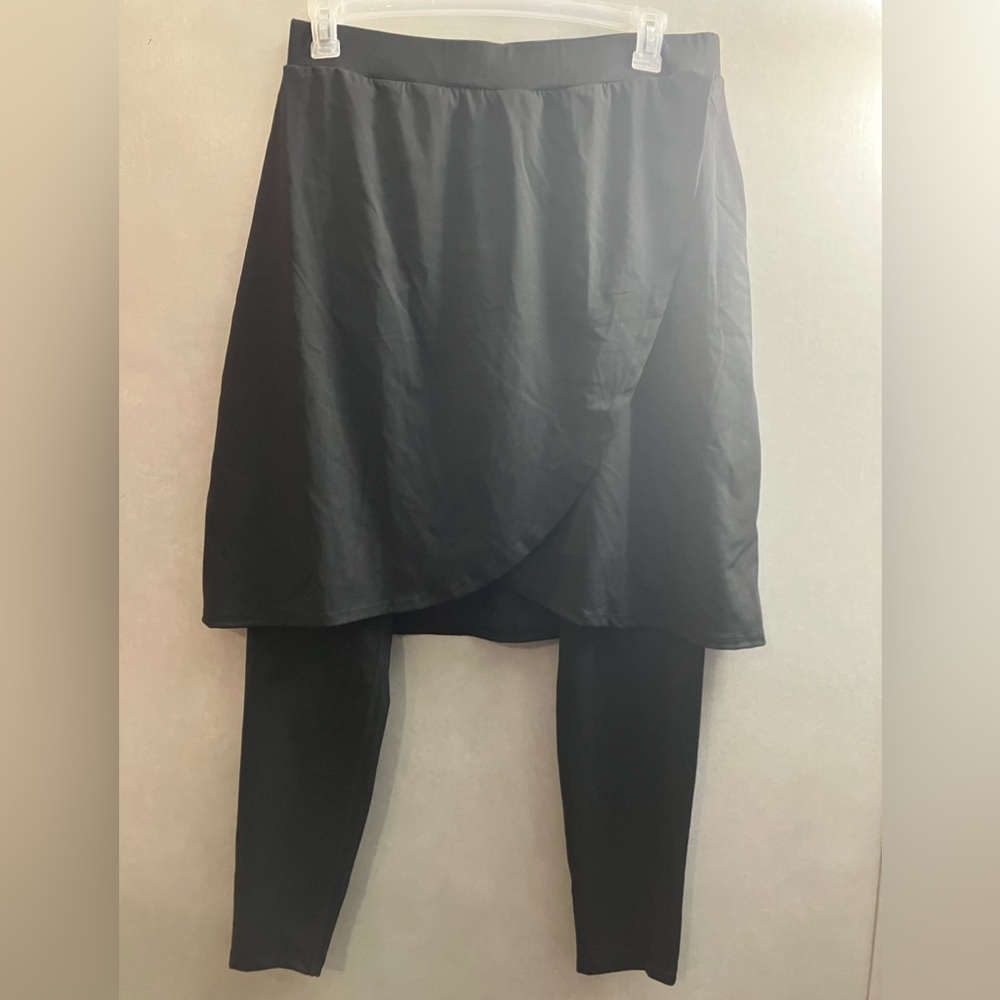 Women’s 2X Workout Wear. Like new condition. Stretchy and comfortable.